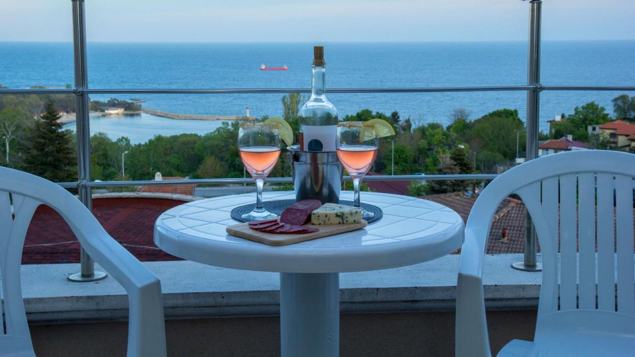 Black Sea Narcissus - Quiet Studio With Amazing Sea View Varna Exterior foto