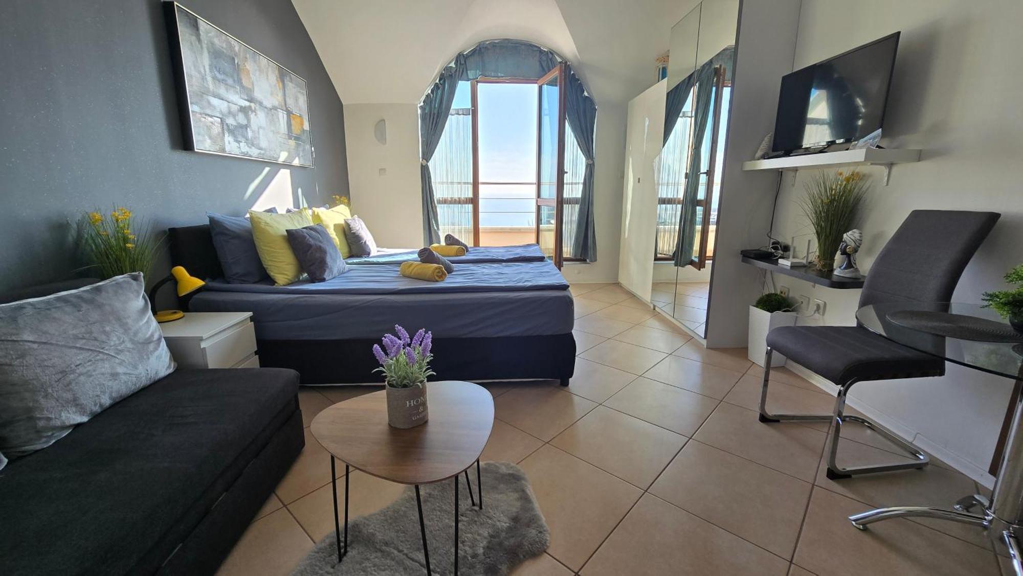 Black Sea Narcissus - Quiet Studio With Amazing Sea View Varna Exterior foto